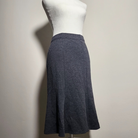 ST. JOHN Gray Wool Panel Skirt 8 - Picture 2 of 9